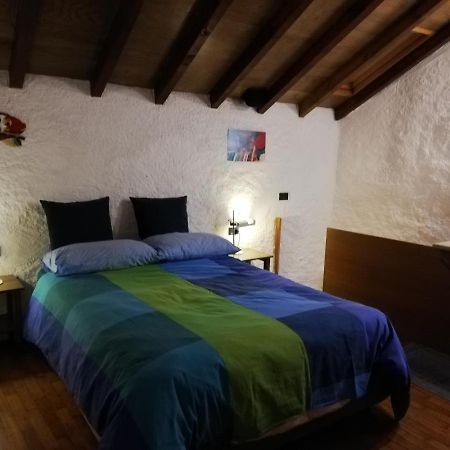 Romantica Casetta Nel Verde Con Vista Sul Lago Белджирате Екстериор снимка