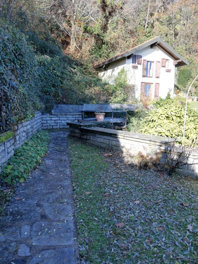 Romantica Casetta Nel Verde Con Vista Sul Lago Белджирате Екстериор снимка