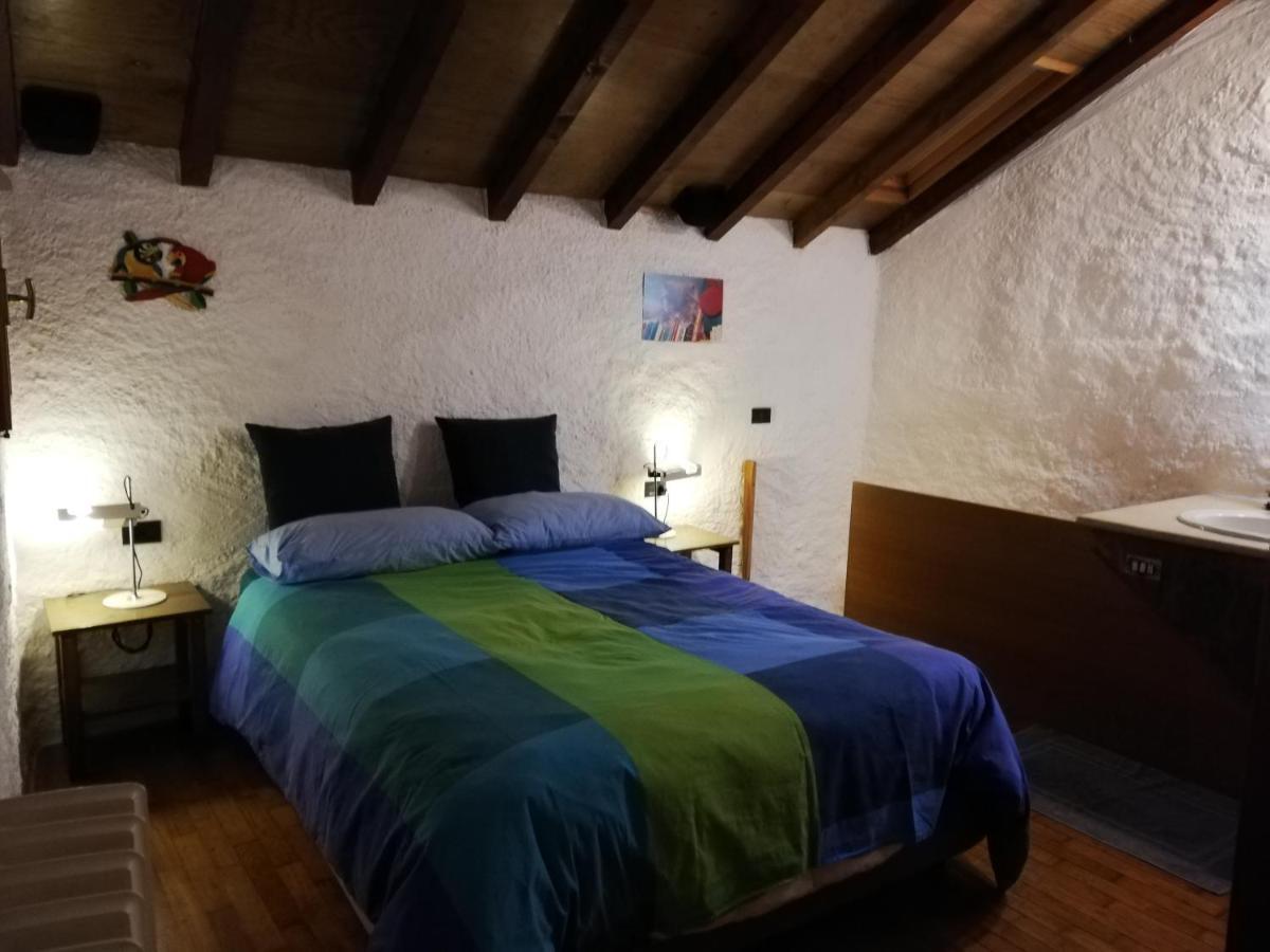Romantica Casetta Nel Verde Con Vista Sul Lago Белджирате Екстериор снимка